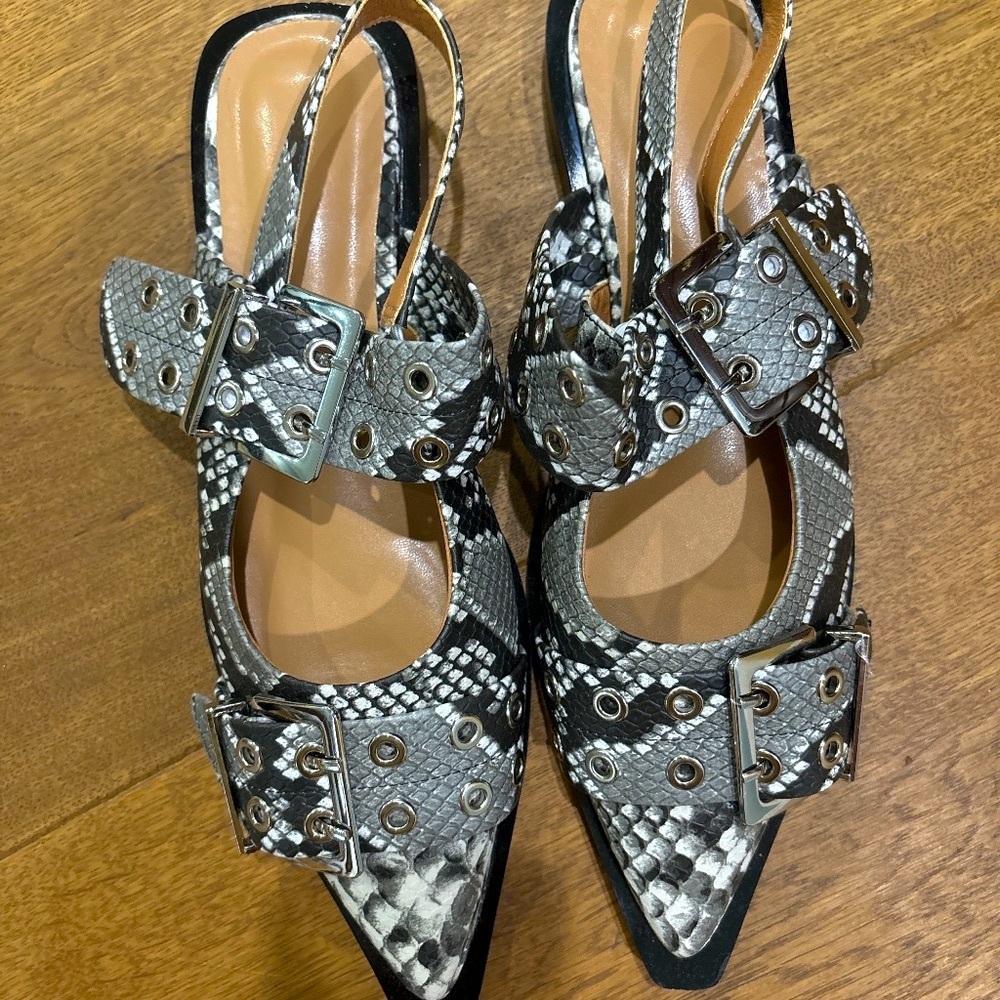 Slingback ballet flats